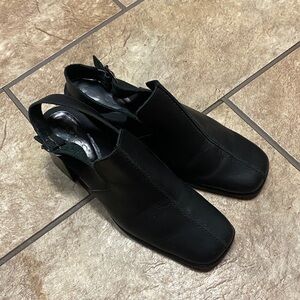 Calico Black Women's Size 7.5M Mules with Chunky Heels Collegiate